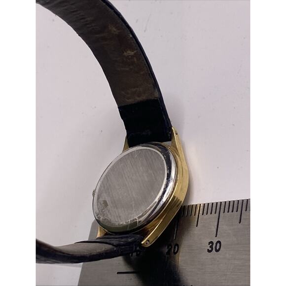Cyma Womens Gold Plated Quartz Swiss Watch Works New Battery